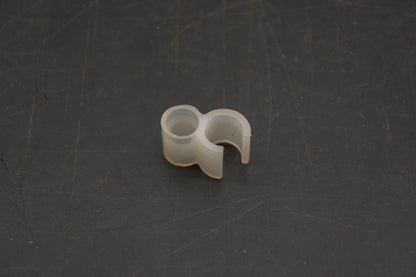 New OEM Yamaha 90467-06043-00 Clip NOS