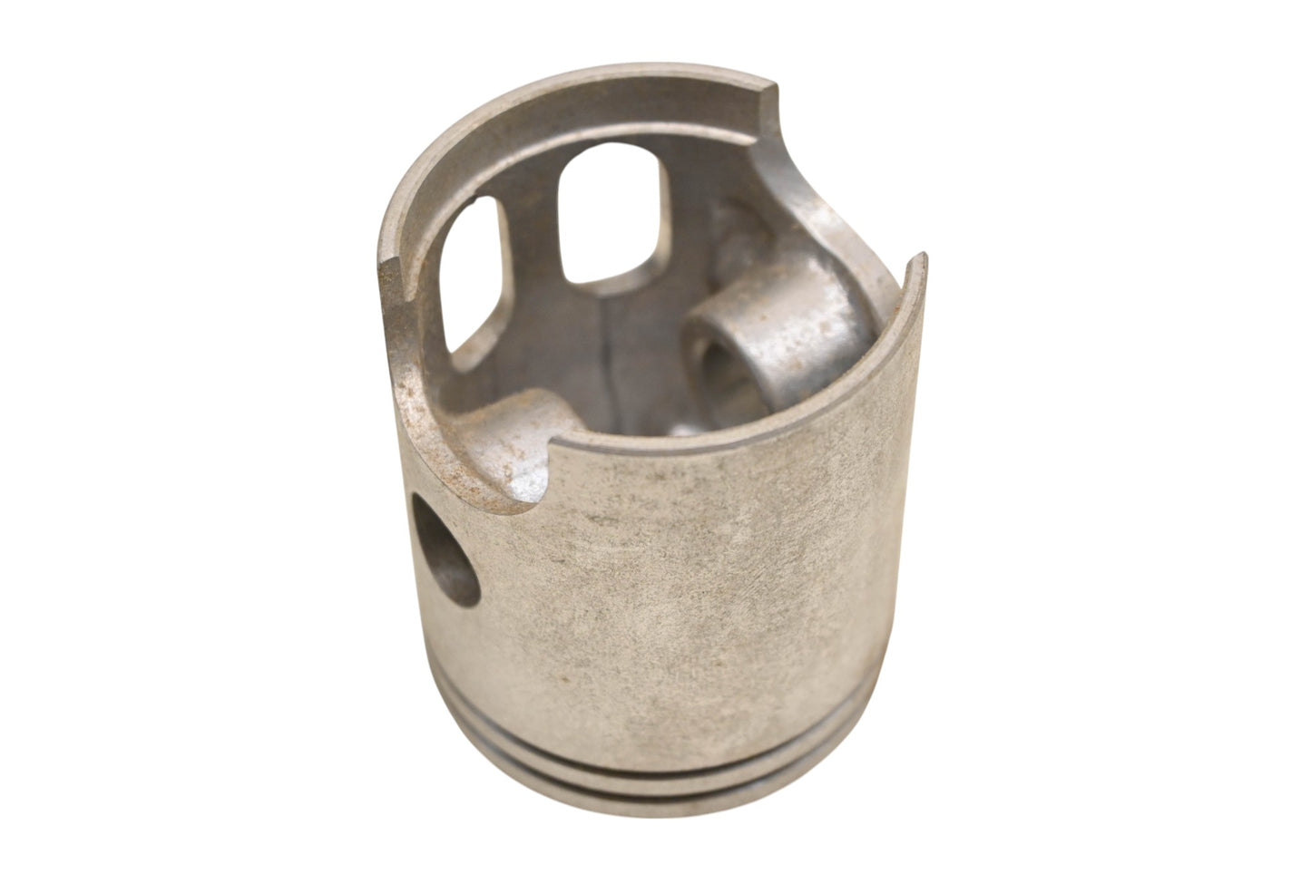 New OEM Yamaha 2J5-11635-00-00 Piston .25mm O/S NOS
