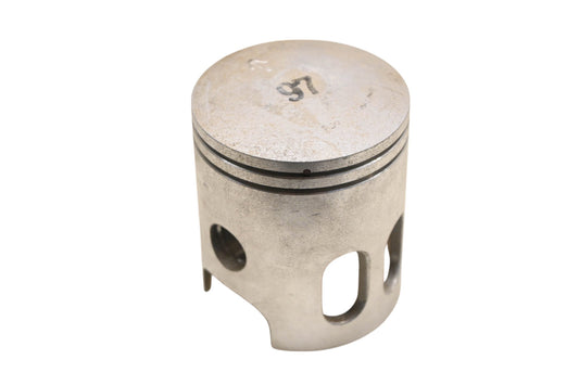 New OEM Yamaha 2J5-11631-00-97 Piston STD NOS