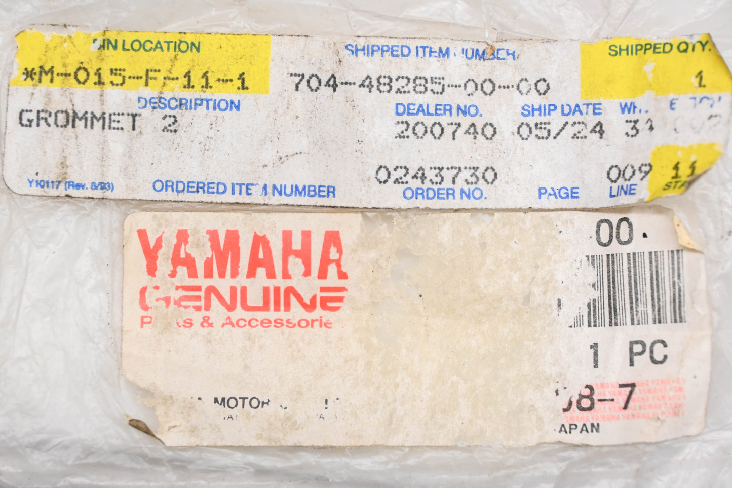 New OEM Yamaha 704-48285-00-00 Grommet NOS
