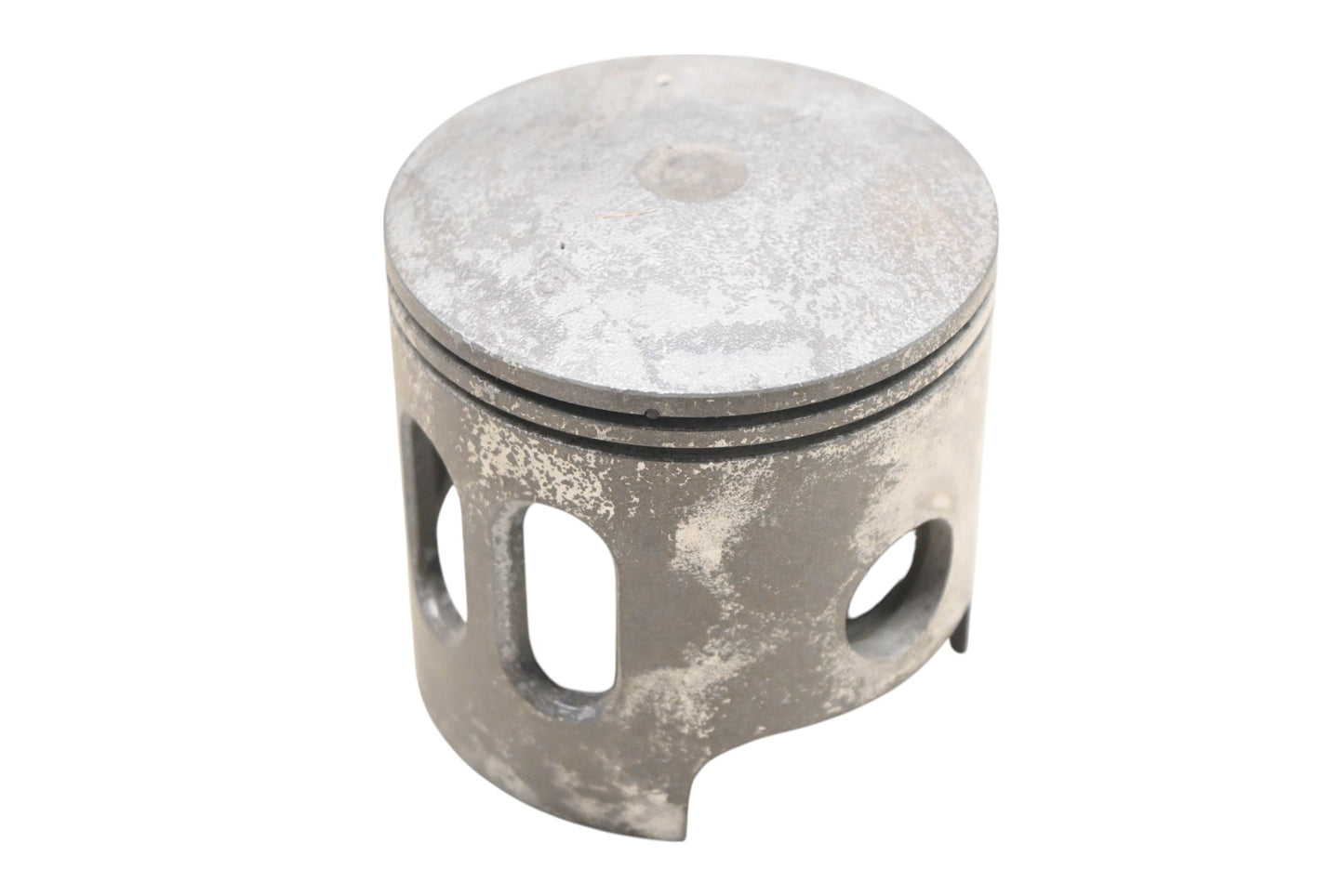New OEM Yamaha J10-11637-00-00 Piston 0.75mm O/S NOS