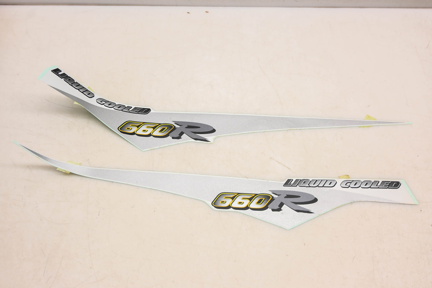 New OEM Yamaha 5LP-2165A-02-00 Liquid Cooled 660R Emblem Decal Kit NOS