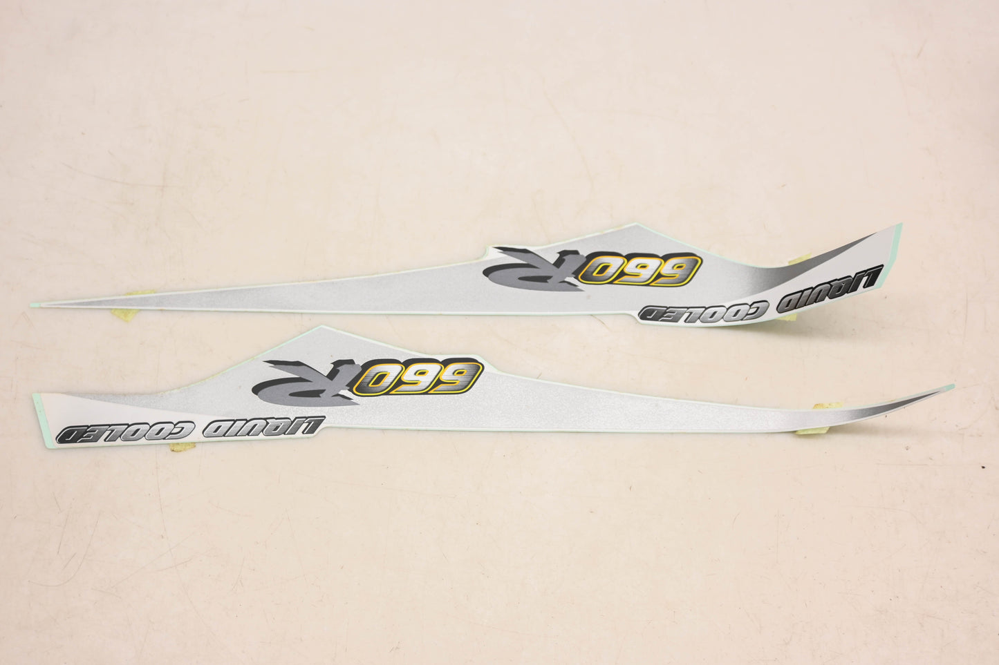 New OEM Yamaha 5LP-2165A-02-00 Liquid Cooled 660R Emblem Decal Kit NOS