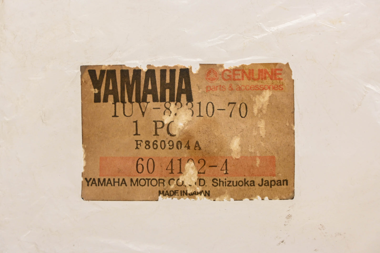 New OEM Yamaha 1UV-83310-70-00 Front Turn Signal Assembly NOS