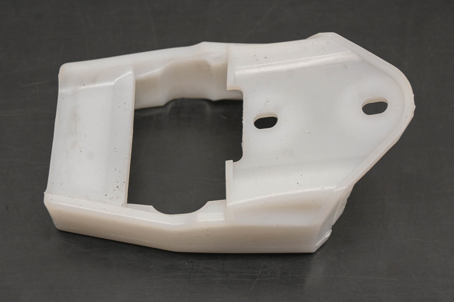New OEM Yamaha 5X6-22147-01-00 White Chain Slider NOS