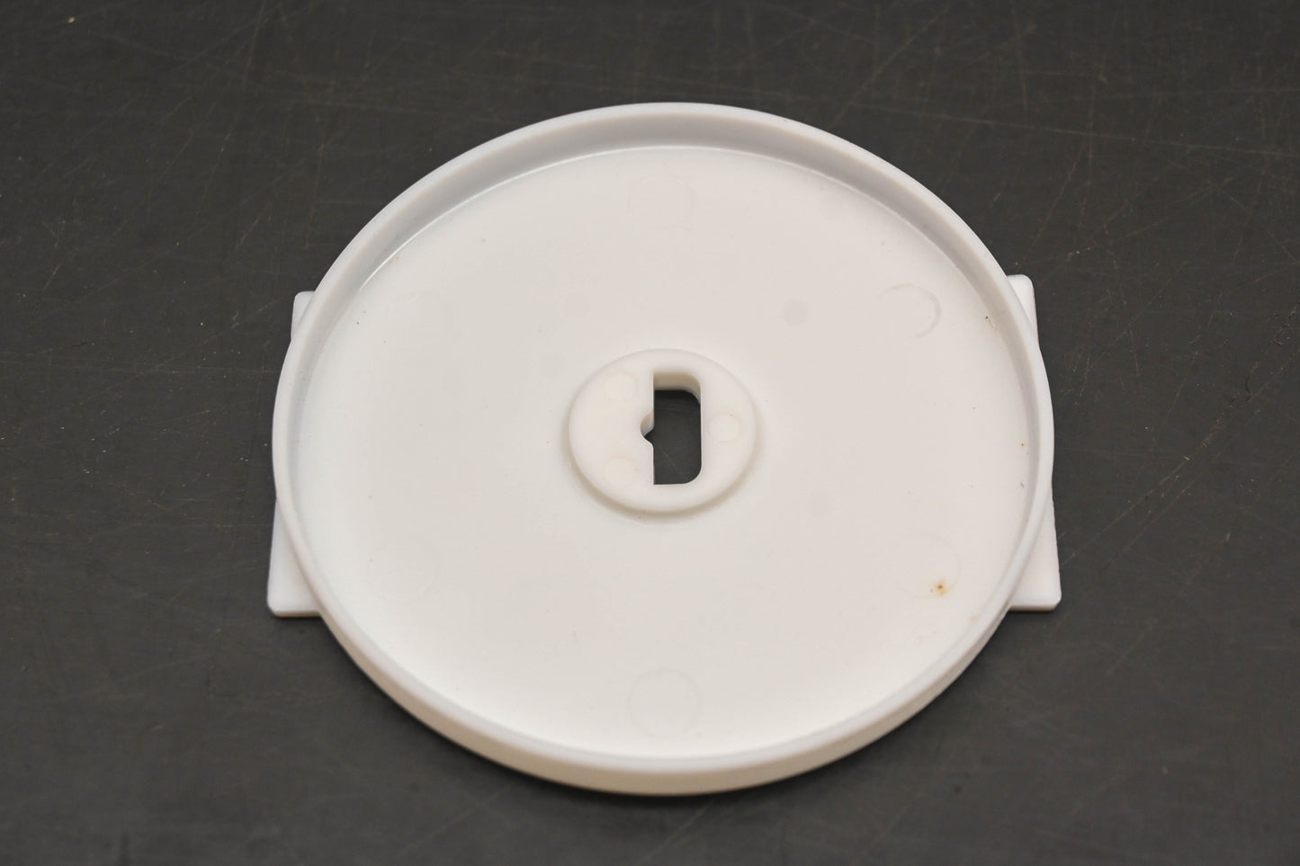 New OEM Yamaha 1UY-14468-00-00 Air Filter Element Fitting Plate NOS