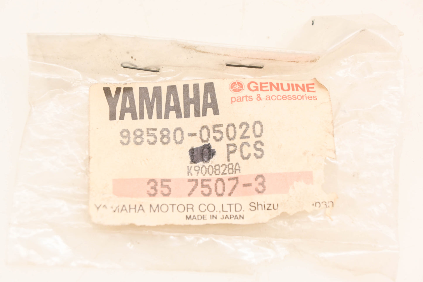 New OEM Yamaha 98580-05020-00 Panhead Screw NOS