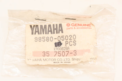 New OEM Yamaha 98580-05020-00 Panhead Screw NOS