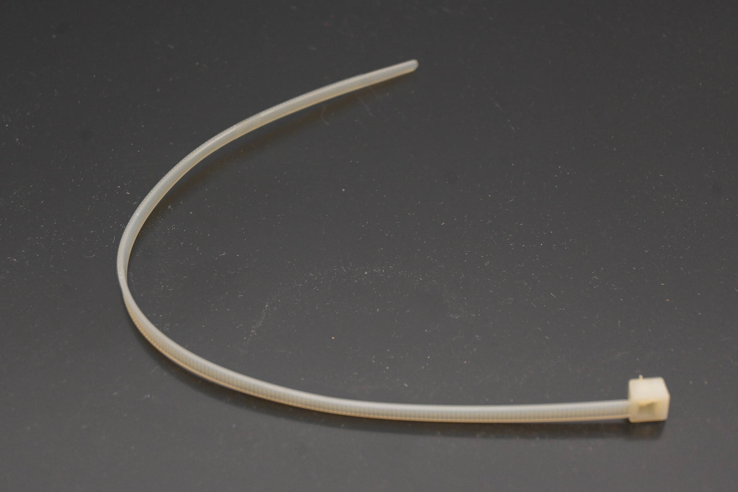 New OEM Yamaha 90465-14M66-00 Clamp NOS