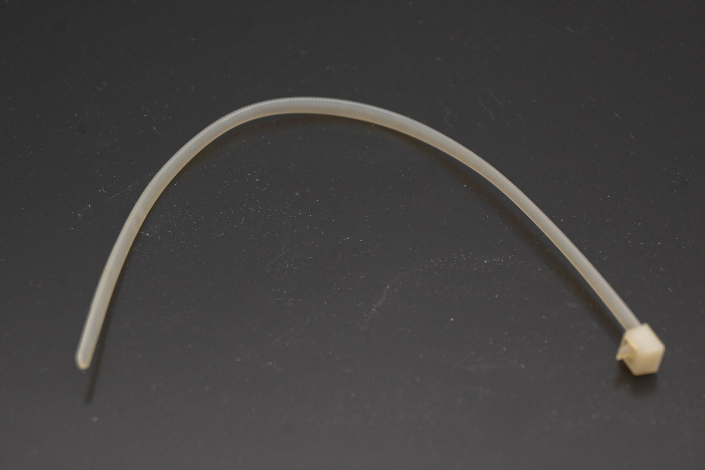 New OEM Yamaha 90465-14M66-00 Clamp NOS