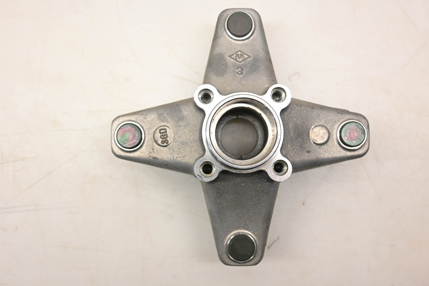 New OEM Yamaha 3GD-25111-01-00 Front Wheel Hub NOS