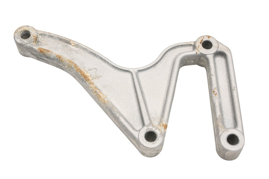 New OEM Yamaha 3GM-28357-00-00 Front Cowling Stay Bracket NOS