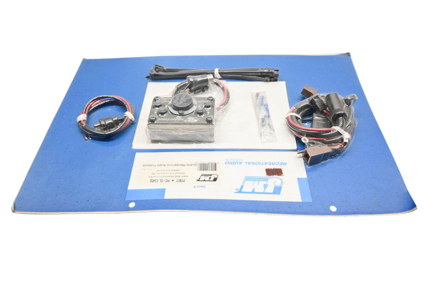 J&M Corporation PC-GL15RS Honda GL1500 Righthand Passenger Control Module Kit NOS