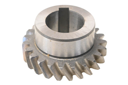 New OEM Yamaha 4L0-16111-00-00 Primary Drive Gear NOS