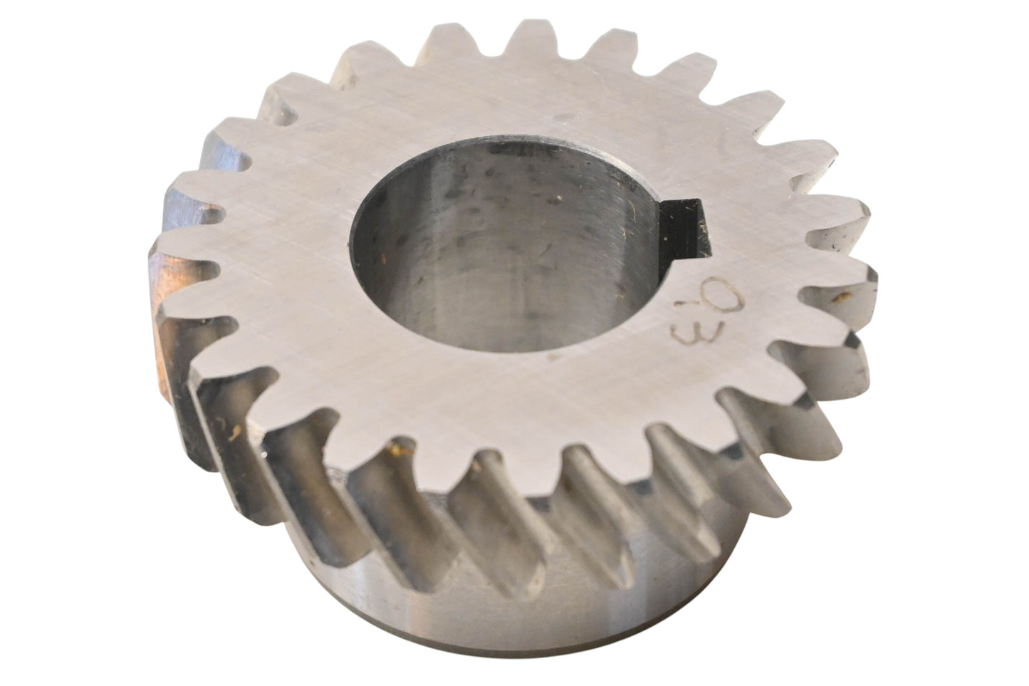 New OEM Yamaha 4L0-16111-00-00 Primary Drive Gear NOS