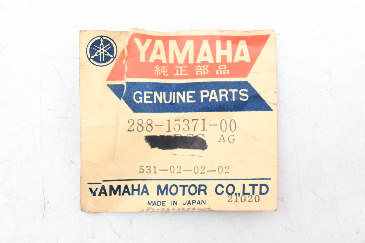 New OEM Yamaha 288-15371-00-00 Breather Plug Tube NOS