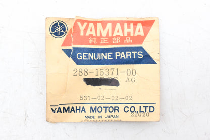 New OEM Yamaha 288-15371-00-00 Breather Plug Tube NOS