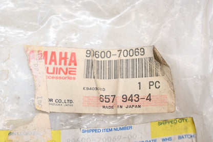 New OEM Yamaha 90600-70069-00 Hood Hinge NOS