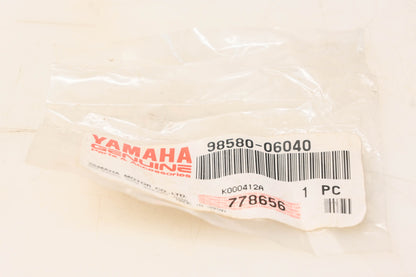 New OEM Yamaha 98580-06040-00 Pan Head Screw NOS