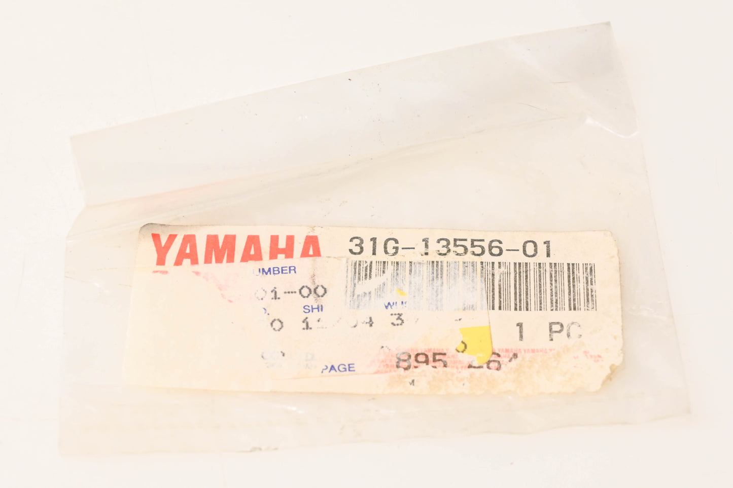 New OEM Yamaha 31G-13556-01-00, 3HT-13556-00-00 Manifold Gasket NOS