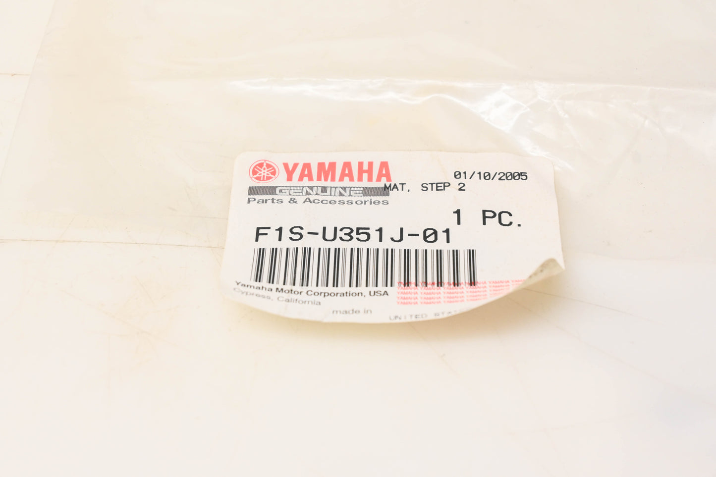 New OEM Yamaha F1S-U351J-01-00 Step Mat NOS