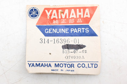 New OEM Yamaha 314-16396-01-00 Clutch Push Screw Housing NOS