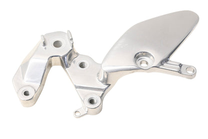 New OEM Yamaha 4FM-27443-02-00 Footpege Bracket NOS