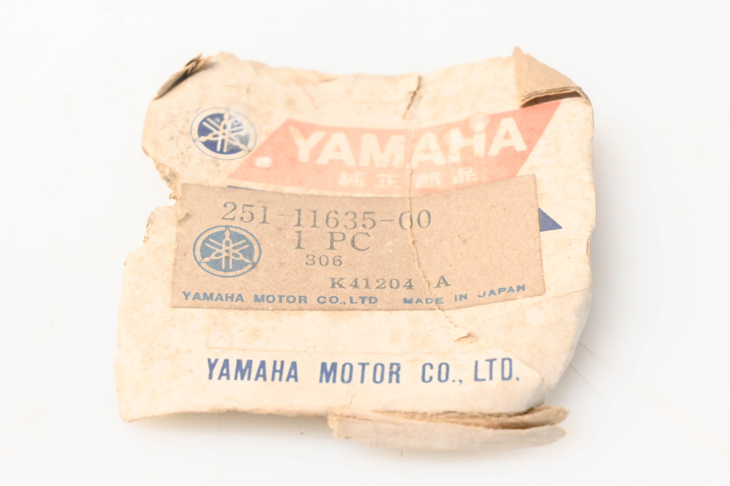 New OEM Yamaha 251-11635-00-00 Piston 1st O/S .25mm NOS