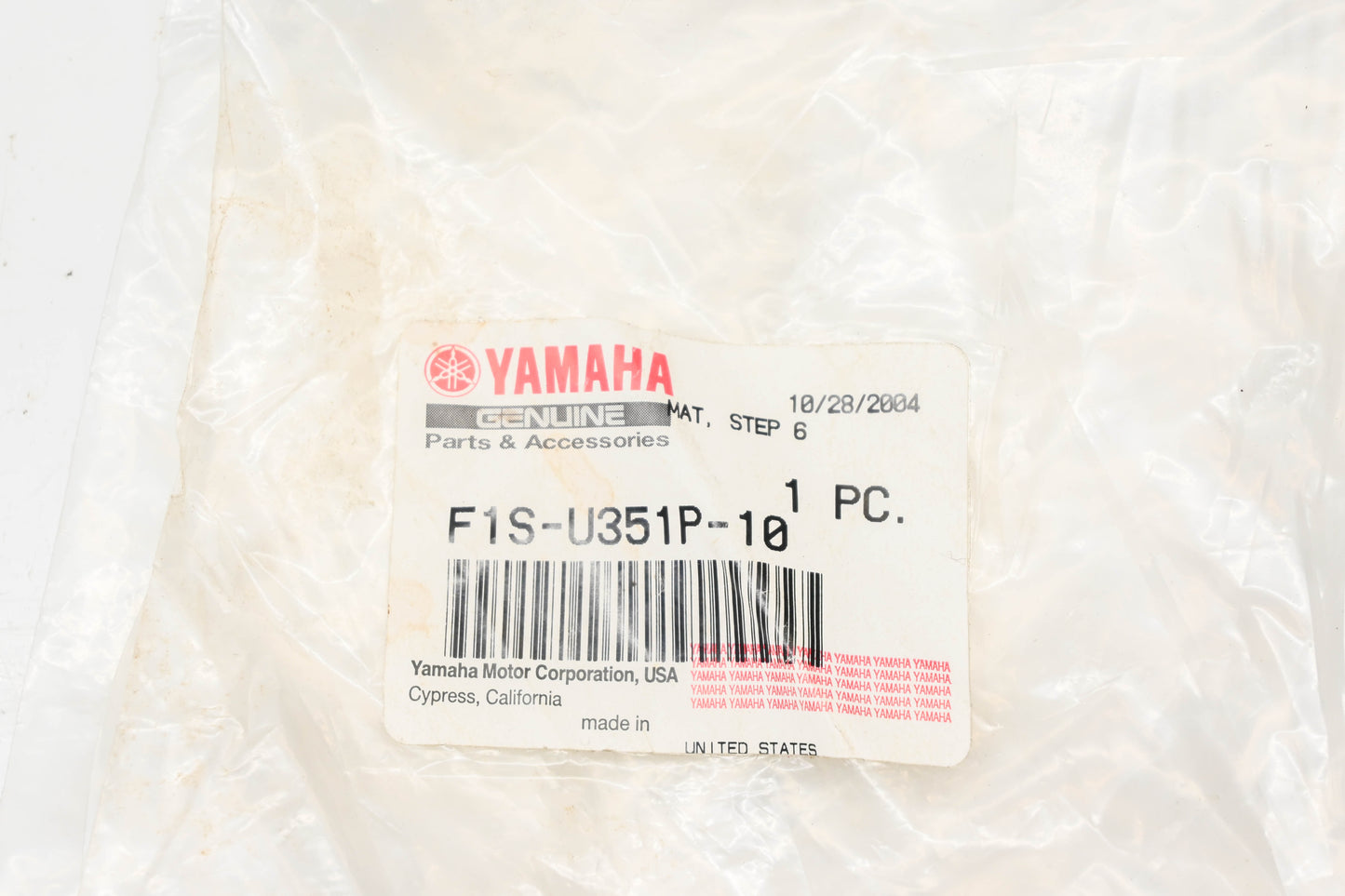 New OEM Yamaha F1S-U351P-10-00 Step Mat NOS