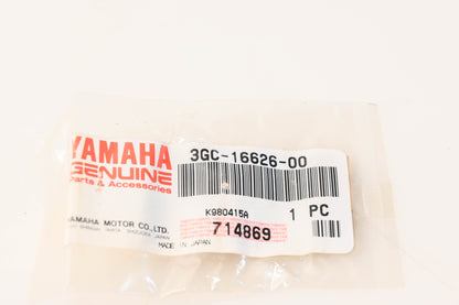 New OEM Yamaha 3GC-16626-00-00 Clutch Weight Spring NOS