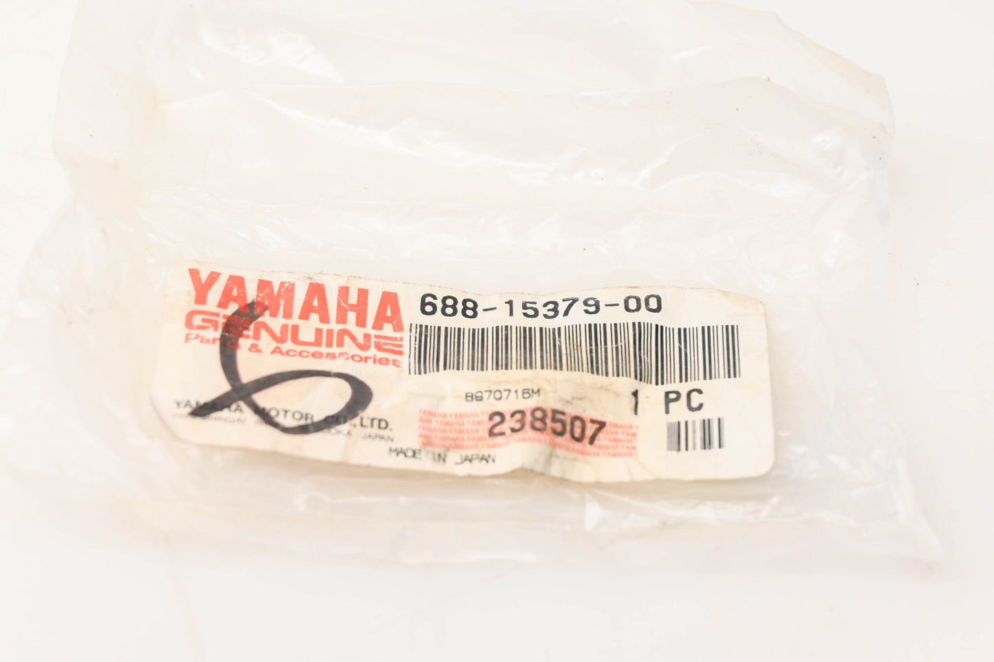 New OEM Yamaha 688-15379-00-00 Crank Case Seal NOS
