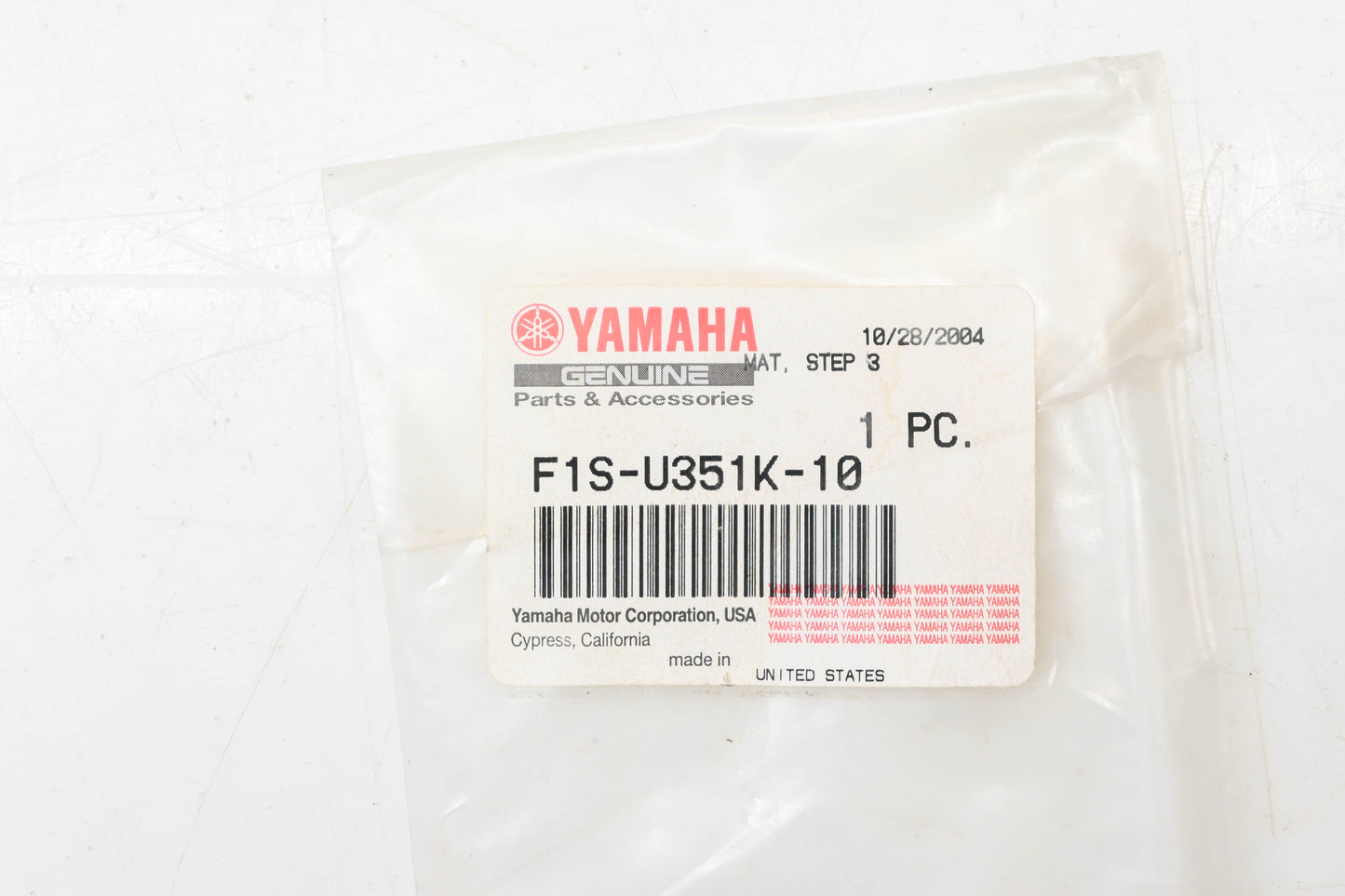 New OEM Yamaha F1S-U351K-10-00 Step Mat NOS