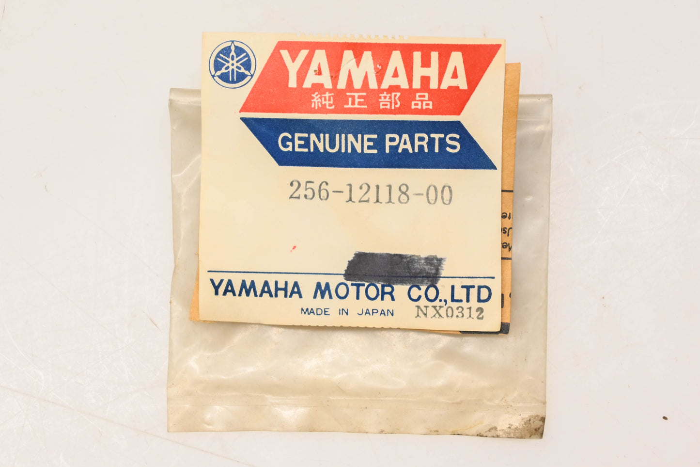 New OEM Yamaha 256-12118-00 Cotter Valves Qty 2 NOS