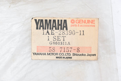 New OEM Yamaha 1AE-28390-11-00 Red Cowling 5 Valve Graphic Decal Kit NOS