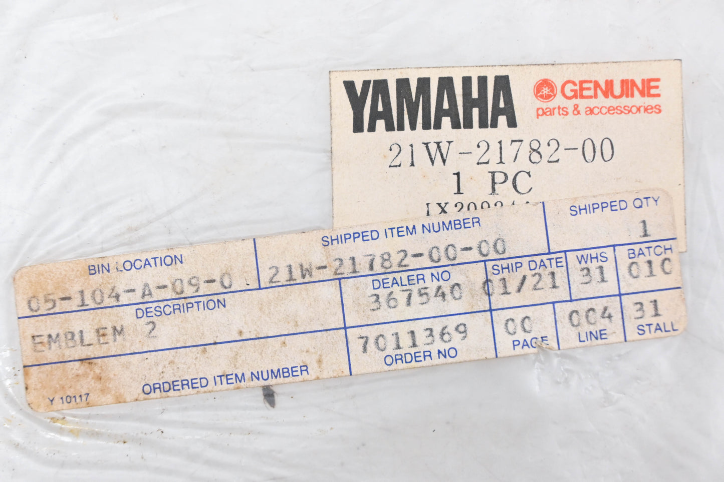 New OEM Yamaha 21W-21782-00-00 Black White #1 Emblem Decal NOS