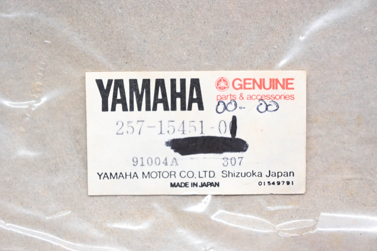 New OEM Yamaha 257-15451-00-00 Right Crankcase Cover Gasket NOS