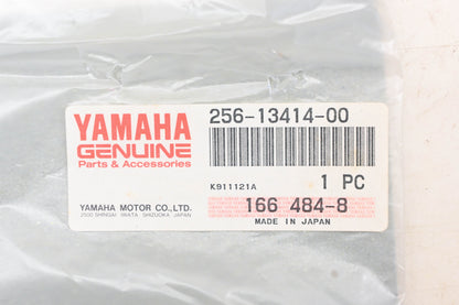 New OEM Yamaha 256-13414-00-00 Oil Strainer Cover Gasket NOS