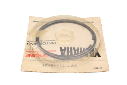 New OEM Yamaha 5V7-11610-+21-00 Piston Ring Kit NOS