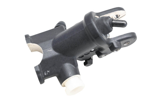 New OEM Yamaha 5VY-W2587-00-00 Front Brake Master Cylinder NOS