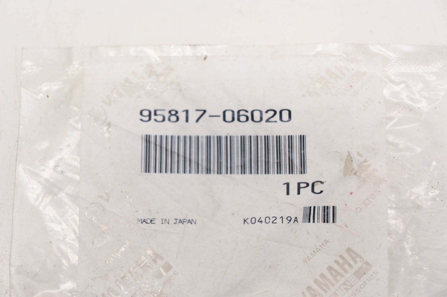 New OEM Yamaha 95817-06020-00 Flange Bolt NOS