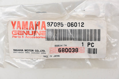 New OEM Yamaha 97095-06012-00 Bolts Qty 2 NOS