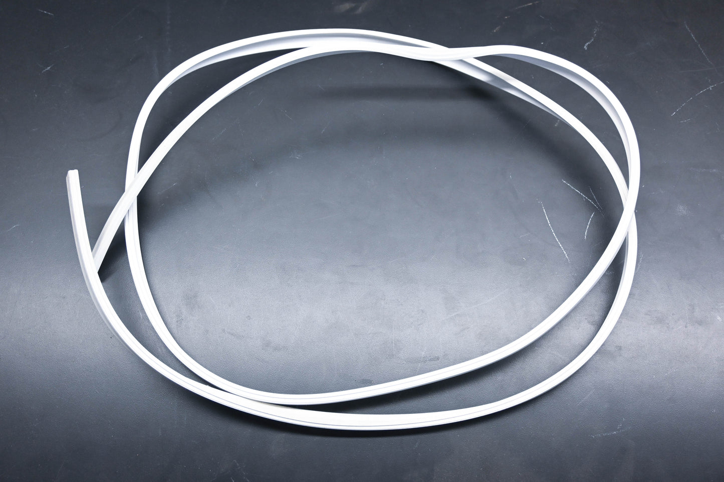 New OEM Yamaha GP7-U2519-50-00 White Gunwale Trim NOS