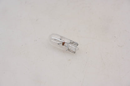New OEM Yamaha 6Y5-83517-00-00 Bulb NOS