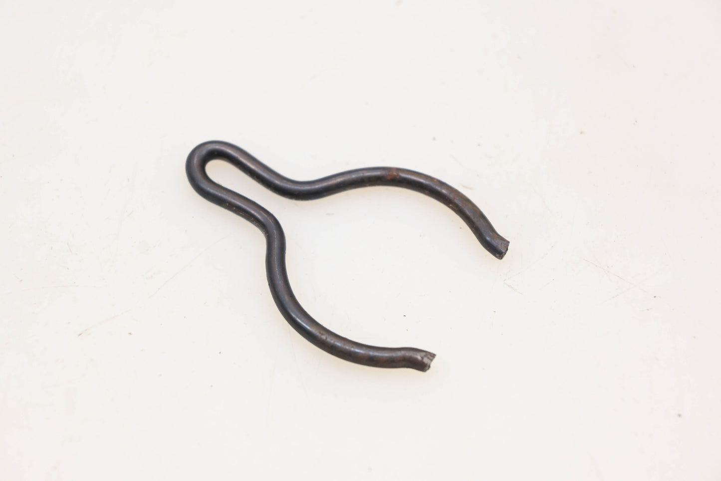 New OEM Yamaha 90468-29114-00 Clip NOS
