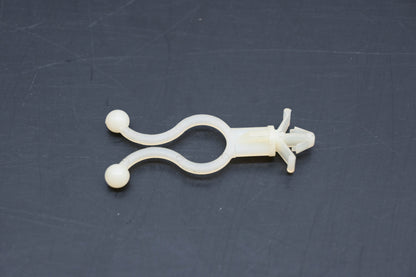 New OEM Yamaha 90464-11816-00 Clamp Clip NOS