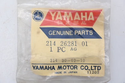 New OEM Yamaha 214-26281-01-00 Upper Grip Cap NOS