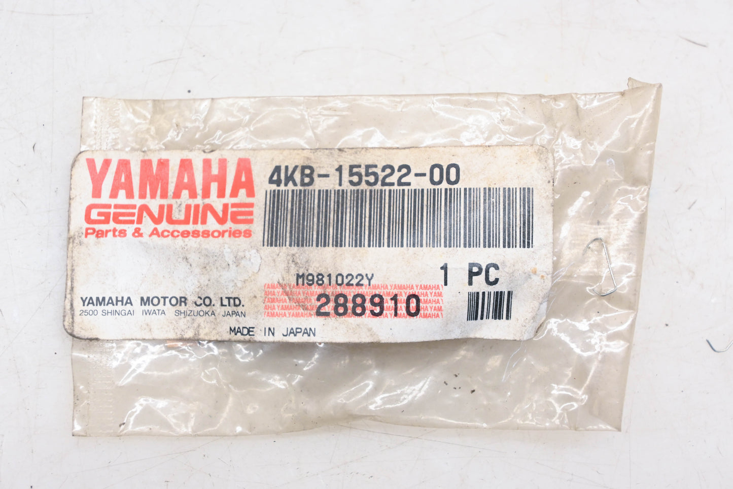 New OEM Yamaha 4KB-15522-00-00 Stater Clutch Shaft NOS