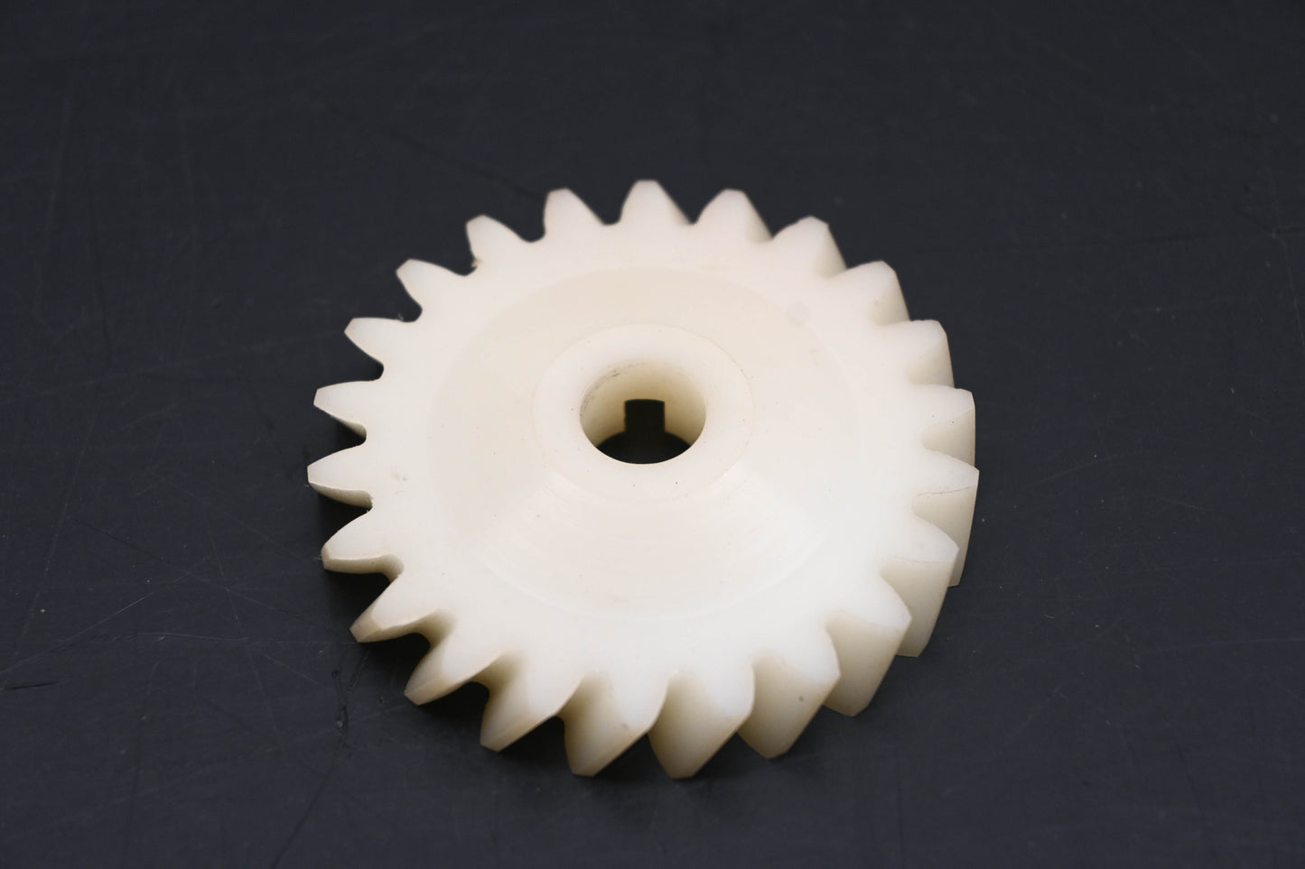 New OEM Yamaha 280-13178-00-00 Oil Pump Drive Gear NOS