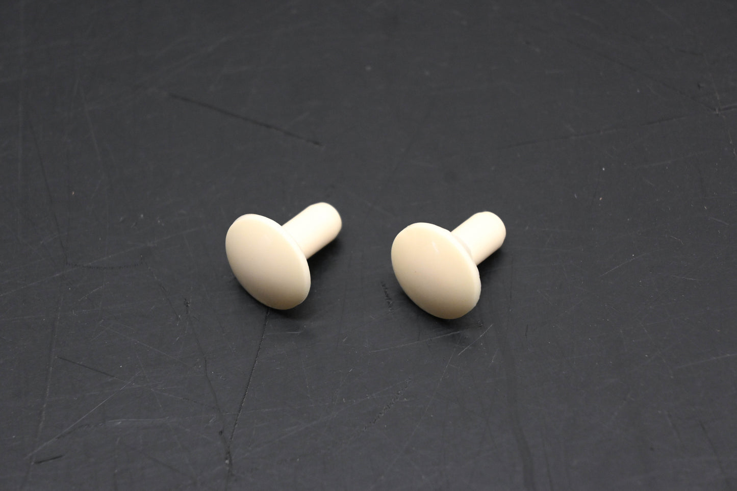 New OEM Yamaha 90338-06169-00 Special Shaped Plugs Qty 2 NOS