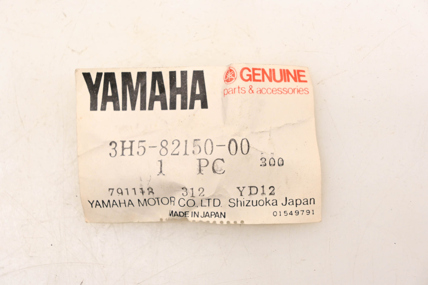 New OEM Yamaha 3H5-82150-00-00 Fuse Holder Harness NOS